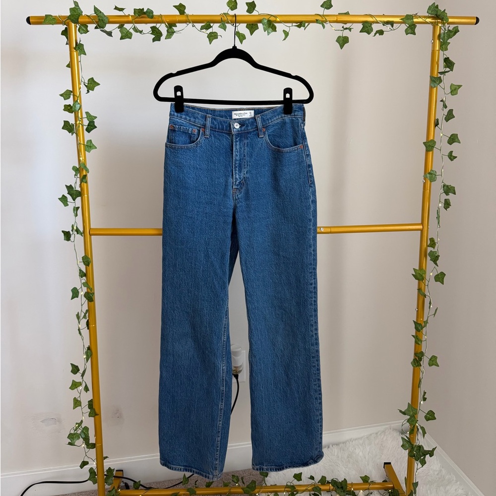 💙 Abercrombie & Fitch High Rise 90s Relaxed Jeans |